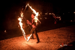 Teatra ognia - wykorzystujemy różne sprzęty w trakcie fireshow