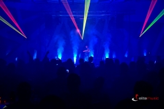 Pokaz laserowy i skrzypce