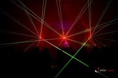 Pokaz laserowy i skrzypce