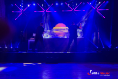 Pokaz rzeźbienia w lodzie podczas eventu