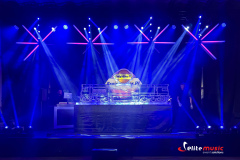 Pokaz rzeźbienia w lodzie podczas eventu