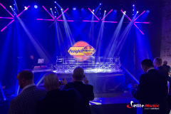Pokaz rzeźbienia w lodzie podczas eventu