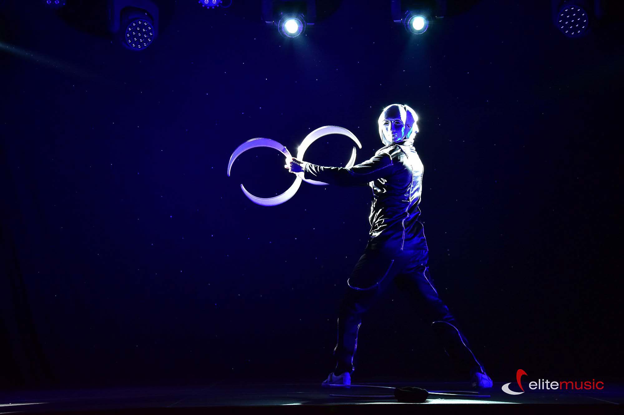 pokaz artystyczny z efektem wow