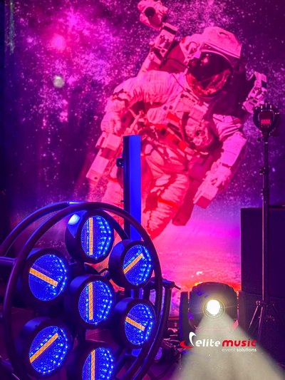 Grafika tematyczna 3x3m - kosmonauta