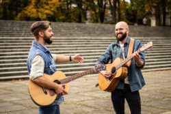 Loop lovers - duet muzyczny grający jak pełen band