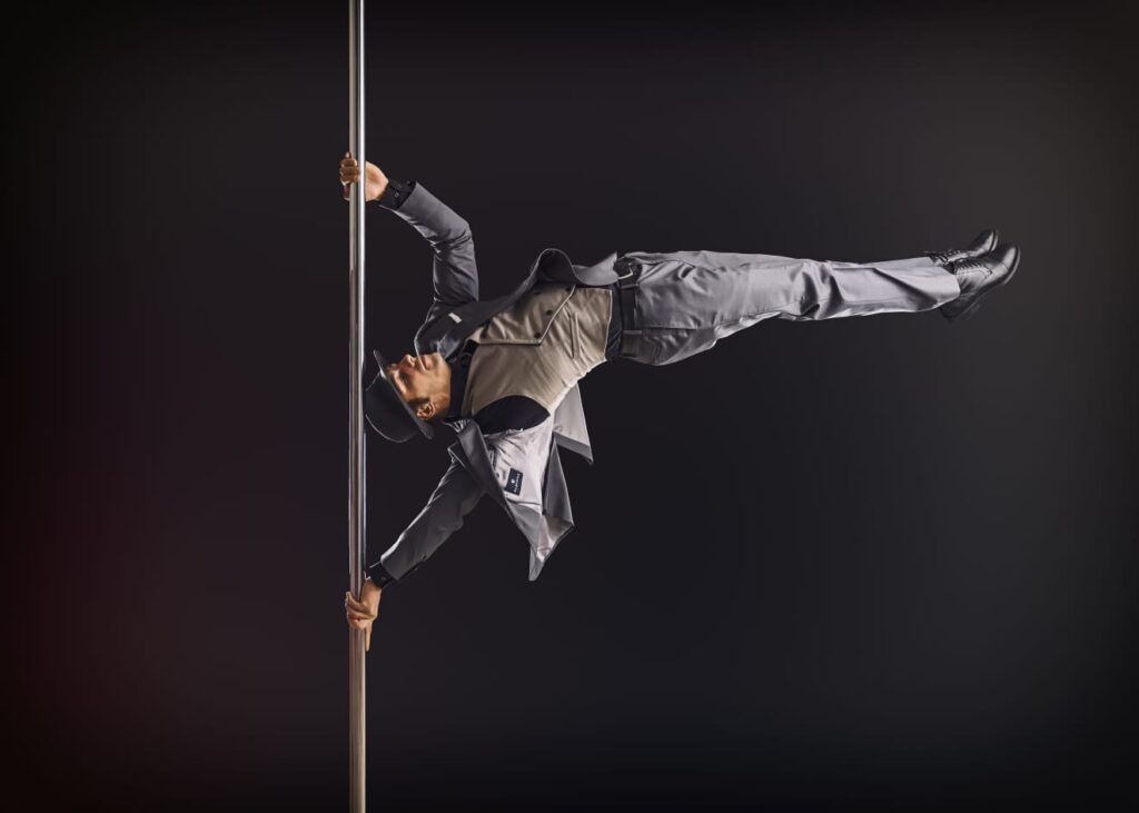 Pokaz Pole Dance męski