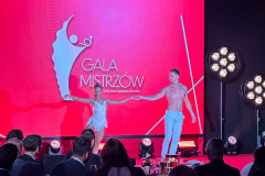 Duet akrobatyczny